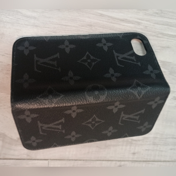 Authentic Louis Vuitton Monogram Phone Folio Case iPhone 7 Plus iPhone 8 Plus - Picture 3 of 9